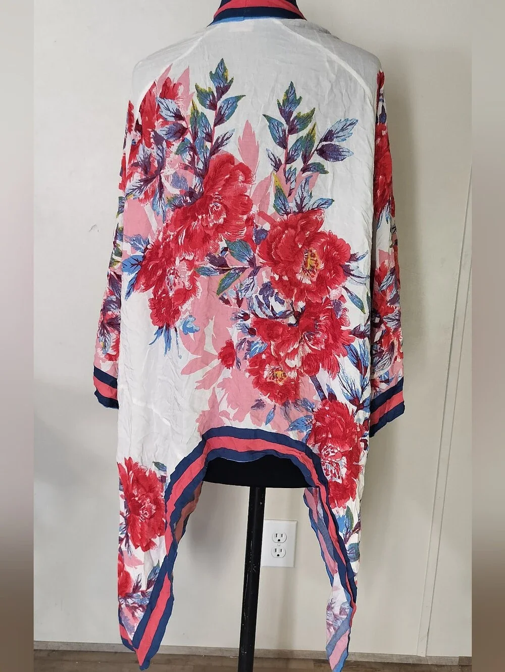 Flying Tomato soft kimono layer